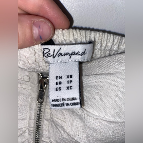 White fitting tank crop top! - Picture 3 of 3